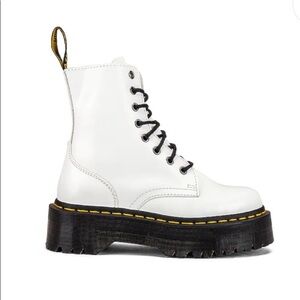 Dr.martens Jadon Boot in White size 7 /8 NEW combat chunky platform lace